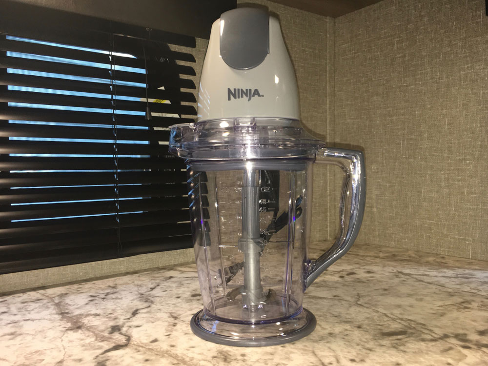 Berry Smoothie Sunday with Ninja Master Prep QB900B Review - Travel Trail  Sail