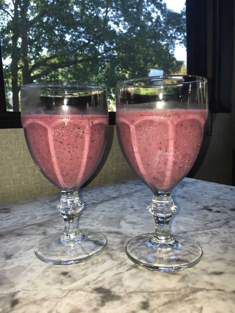 Berry Sunday Smoothies In A Camper