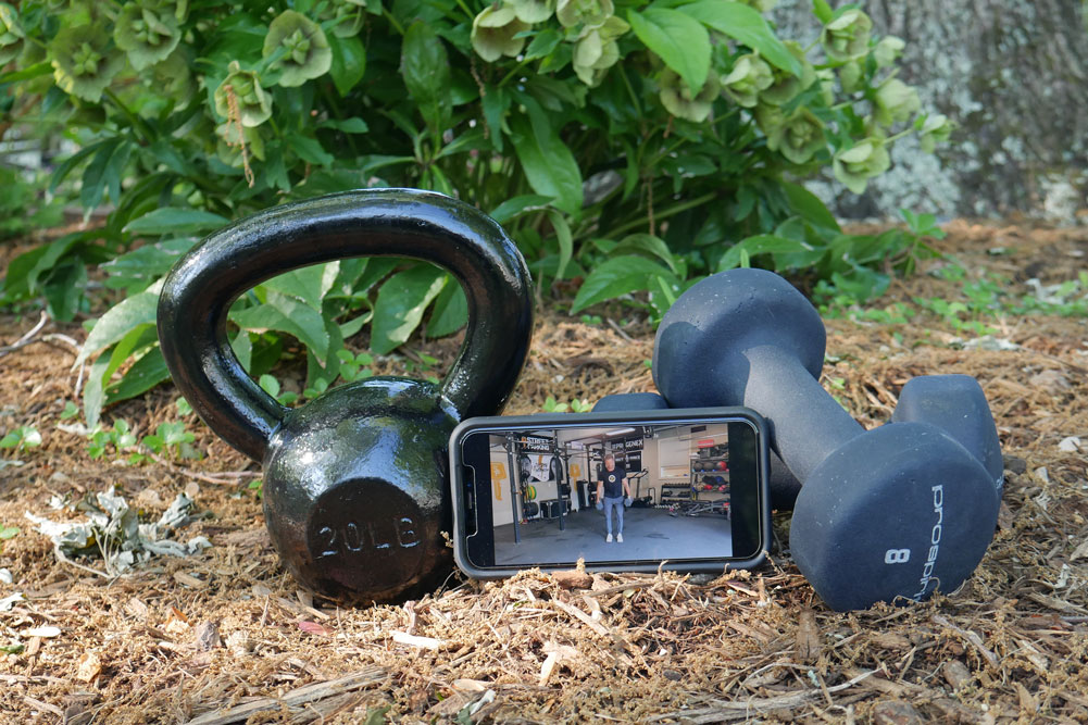 Outdoor Fitness Kettlebell Dumbells Phone Street Parking App