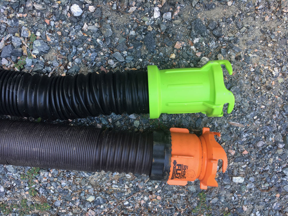 Comparison of Thetford Titan and RhinoFLEX RV sewer hoses