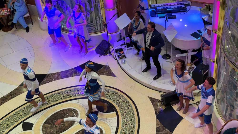 Sail away event in Piazza on Sapphire Princess