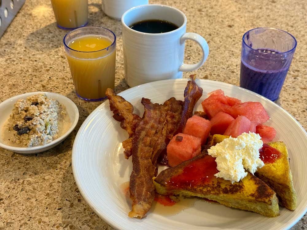 Breakfast of French toast, bacon, smoothie, and muesli from the Sapphire Princess buffet
